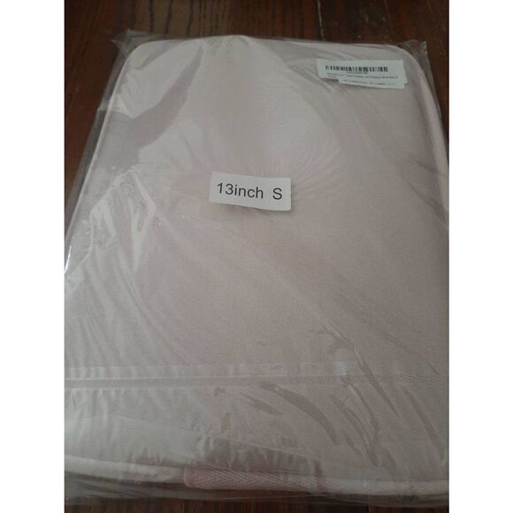 New Wocadi 5-in-1 Pink Mist 13" MacBook Pro 13 Case Sleeve Protection Kit - Picture 6 of 6